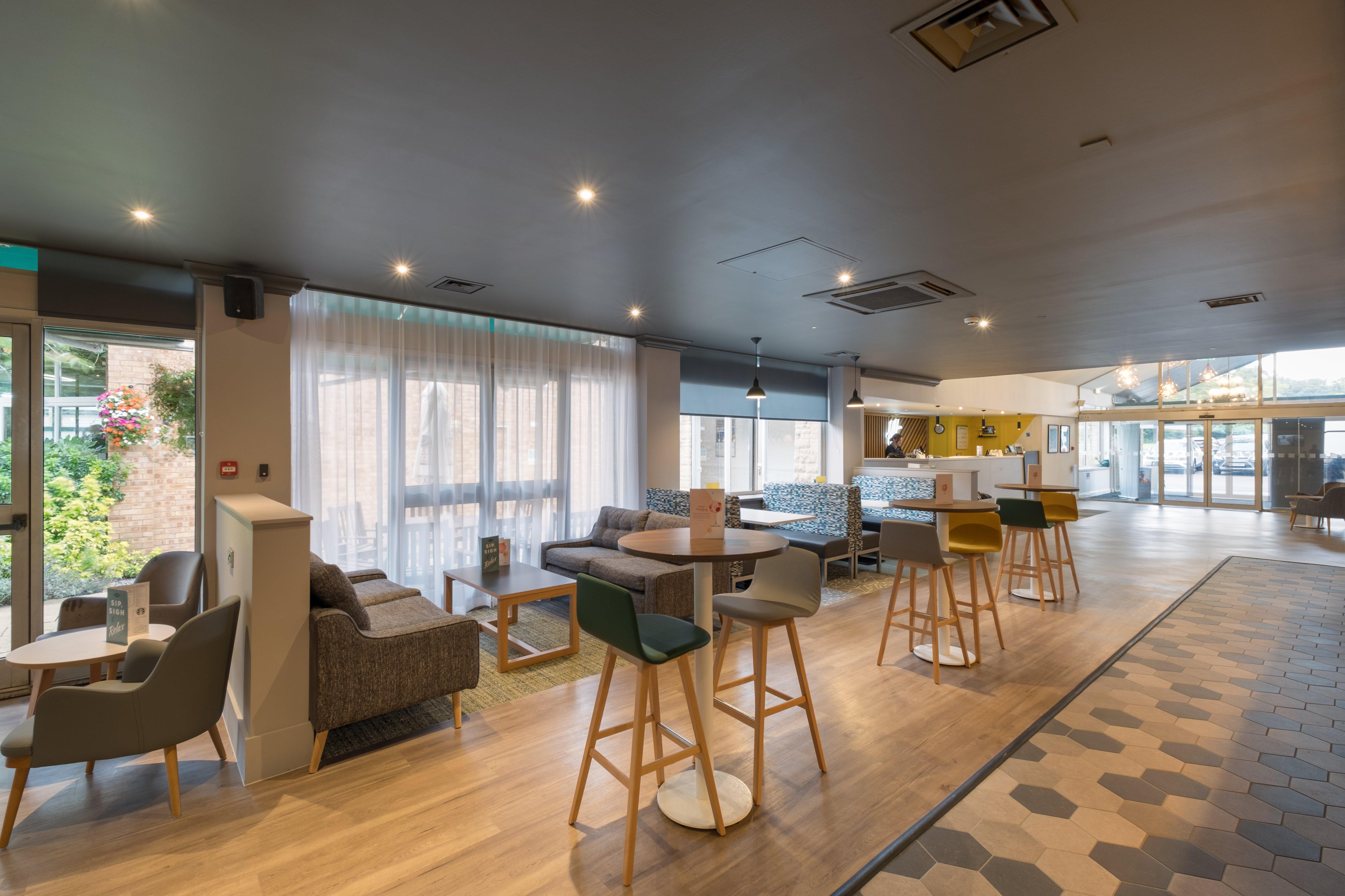 Holiday Inn Swindon By Ihg Exteriör bild