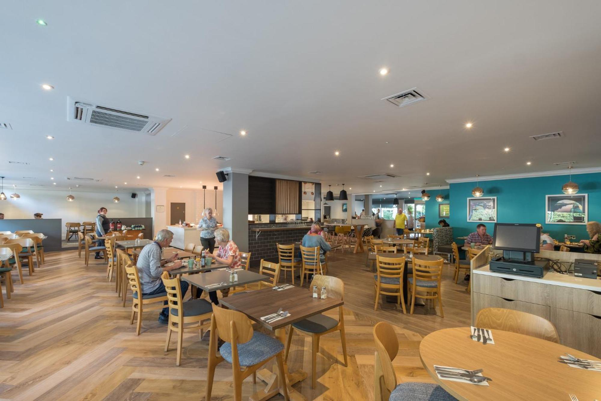 Holiday Inn Swindon By Ihg Exteriör bild
