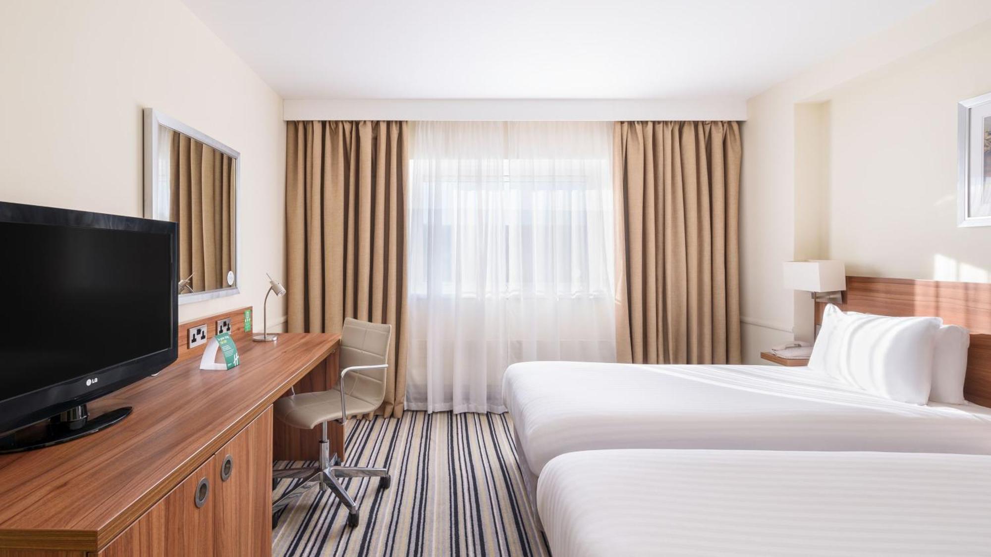 Holiday Inn Swindon By Ihg Exteriör bild