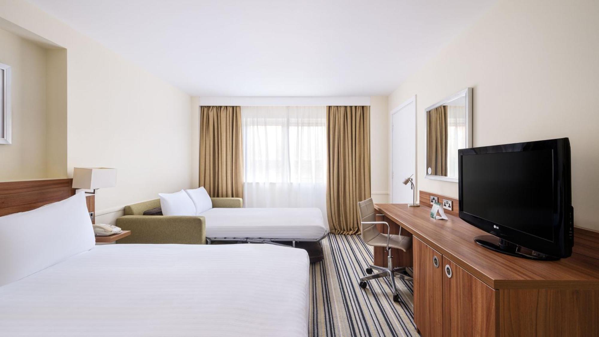 Holiday Inn Swindon By Ihg Exteriör bild