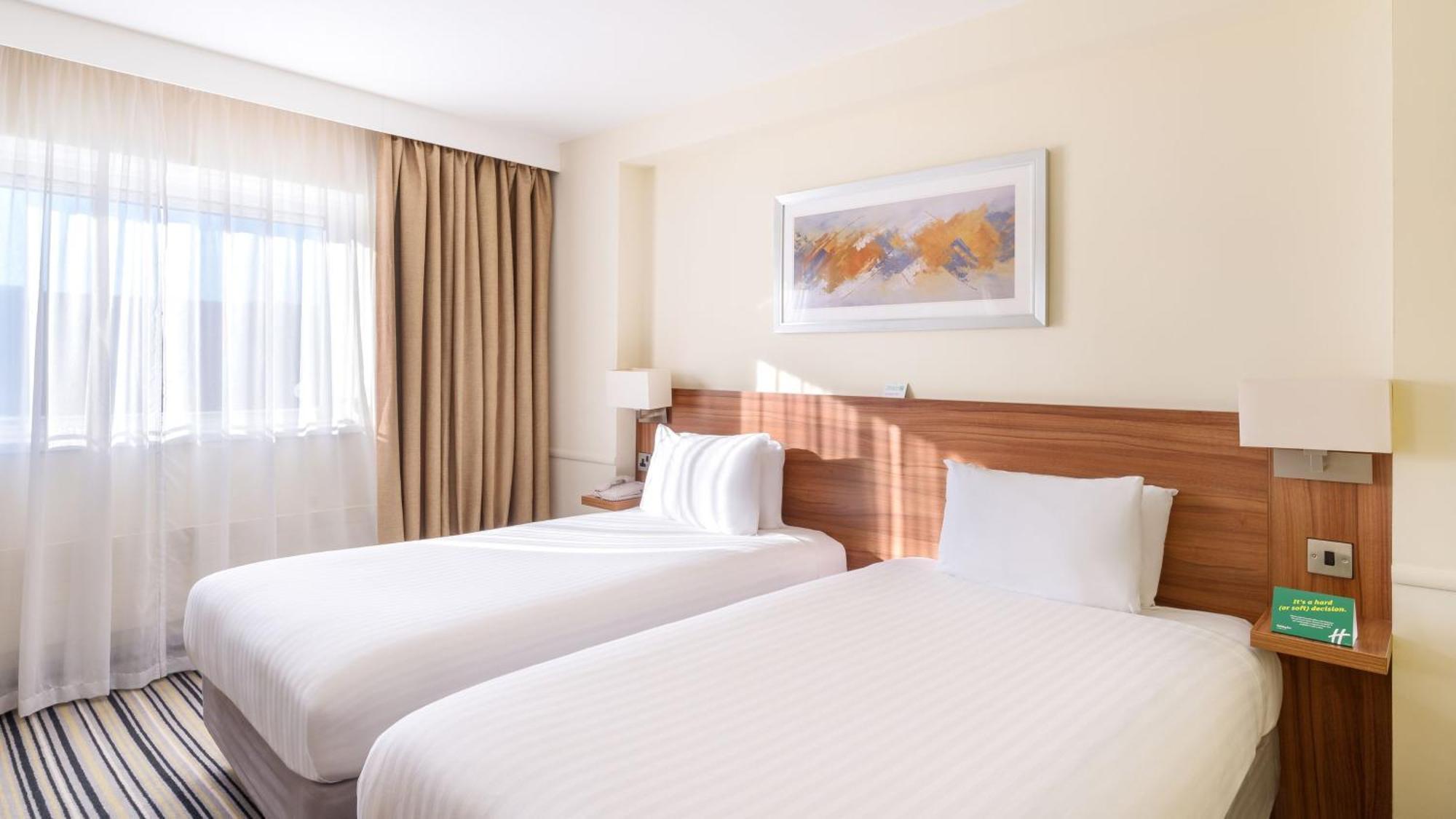 Holiday Inn Swindon By Ihg Exteriör bild
