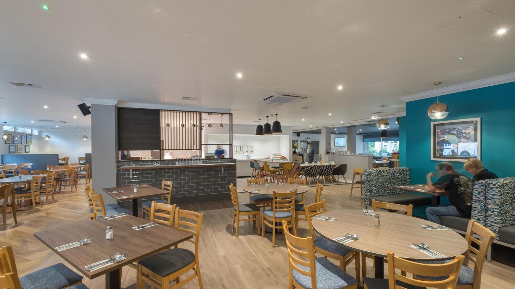 Holiday Inn Swindon By Ihg Exteriör bild
