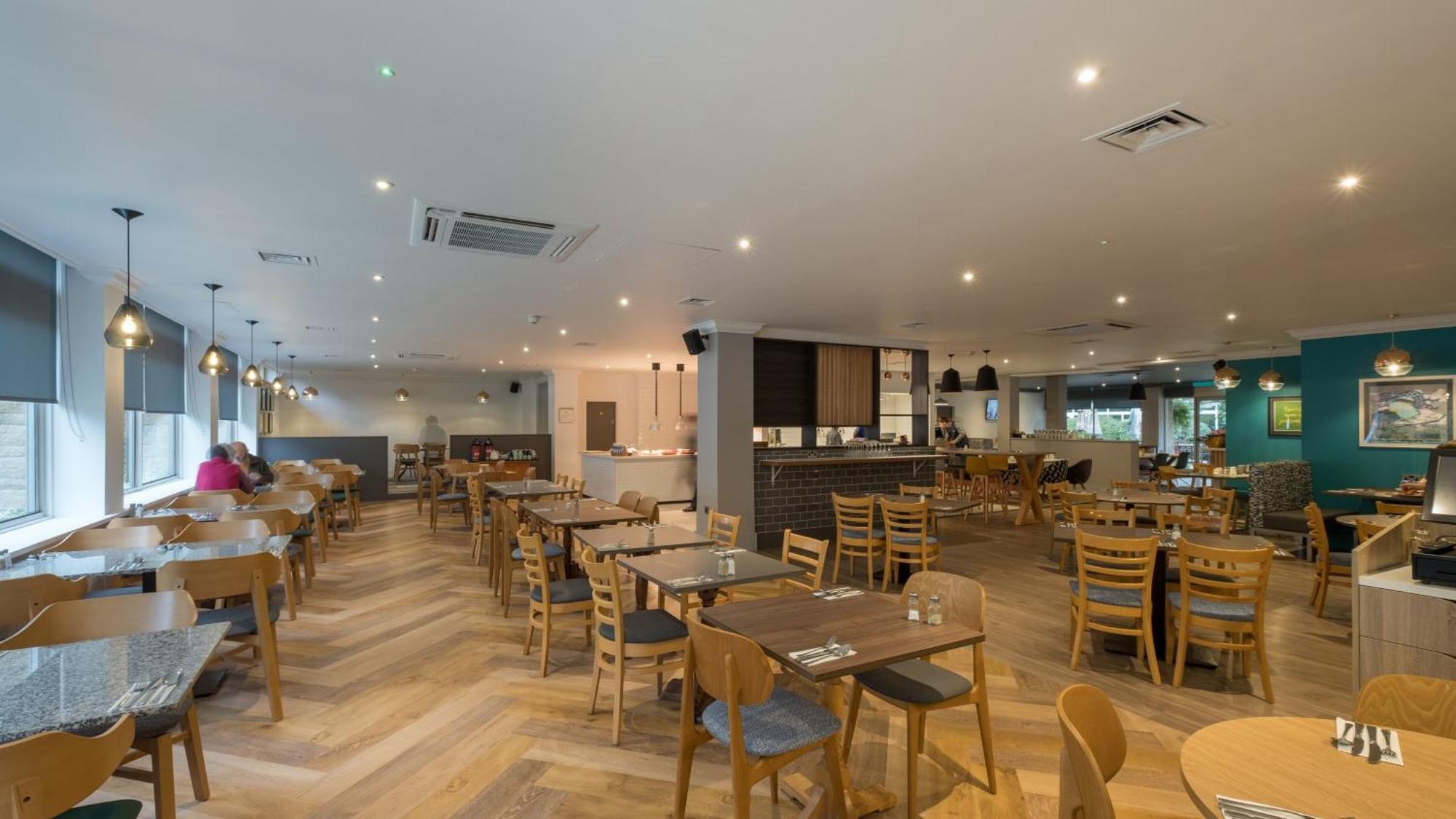 Holiday Inn Swindon By Ihg Exteriör bild