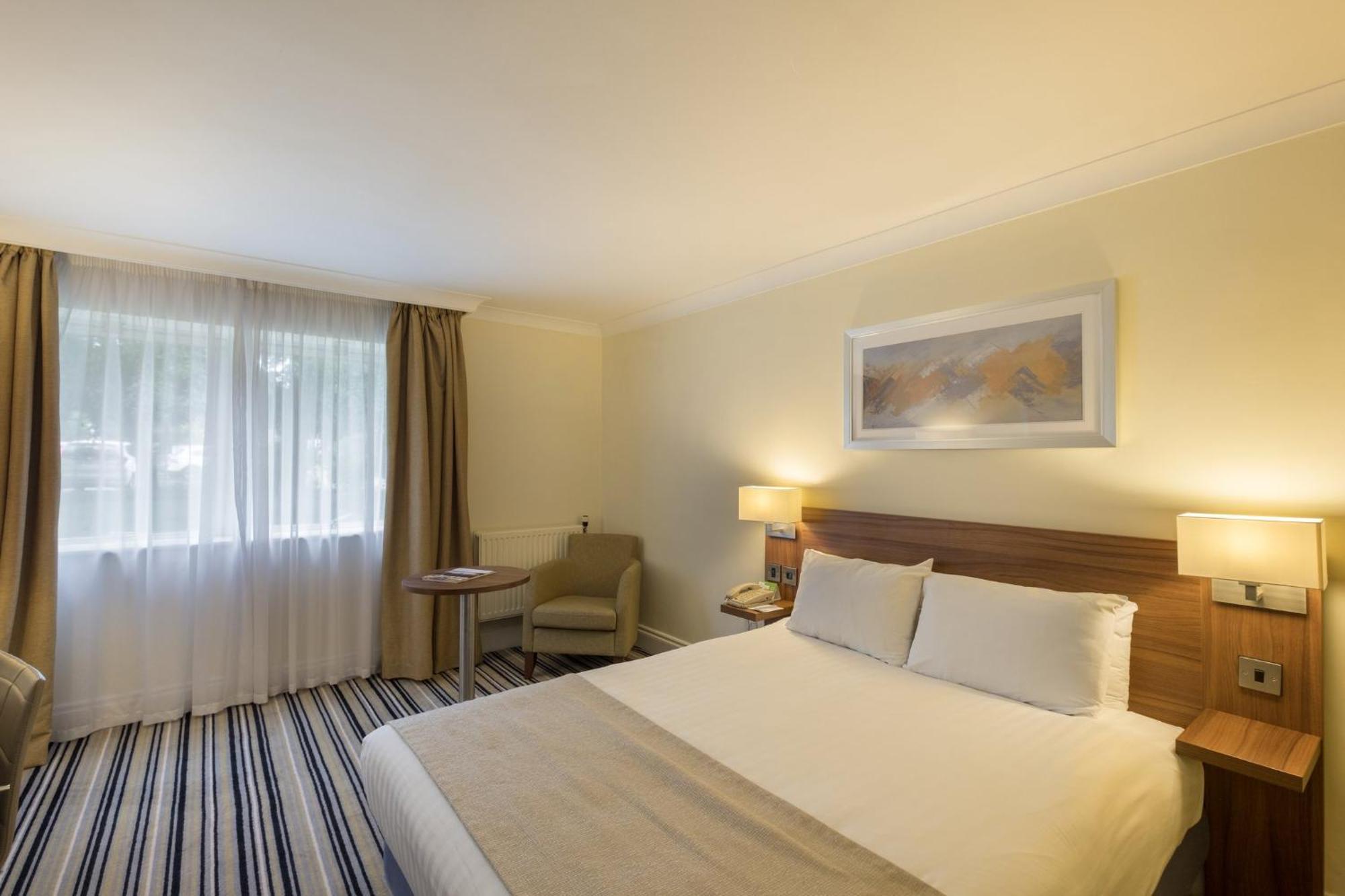 Holiday Inn Swindon By Ihg Exteriör bild