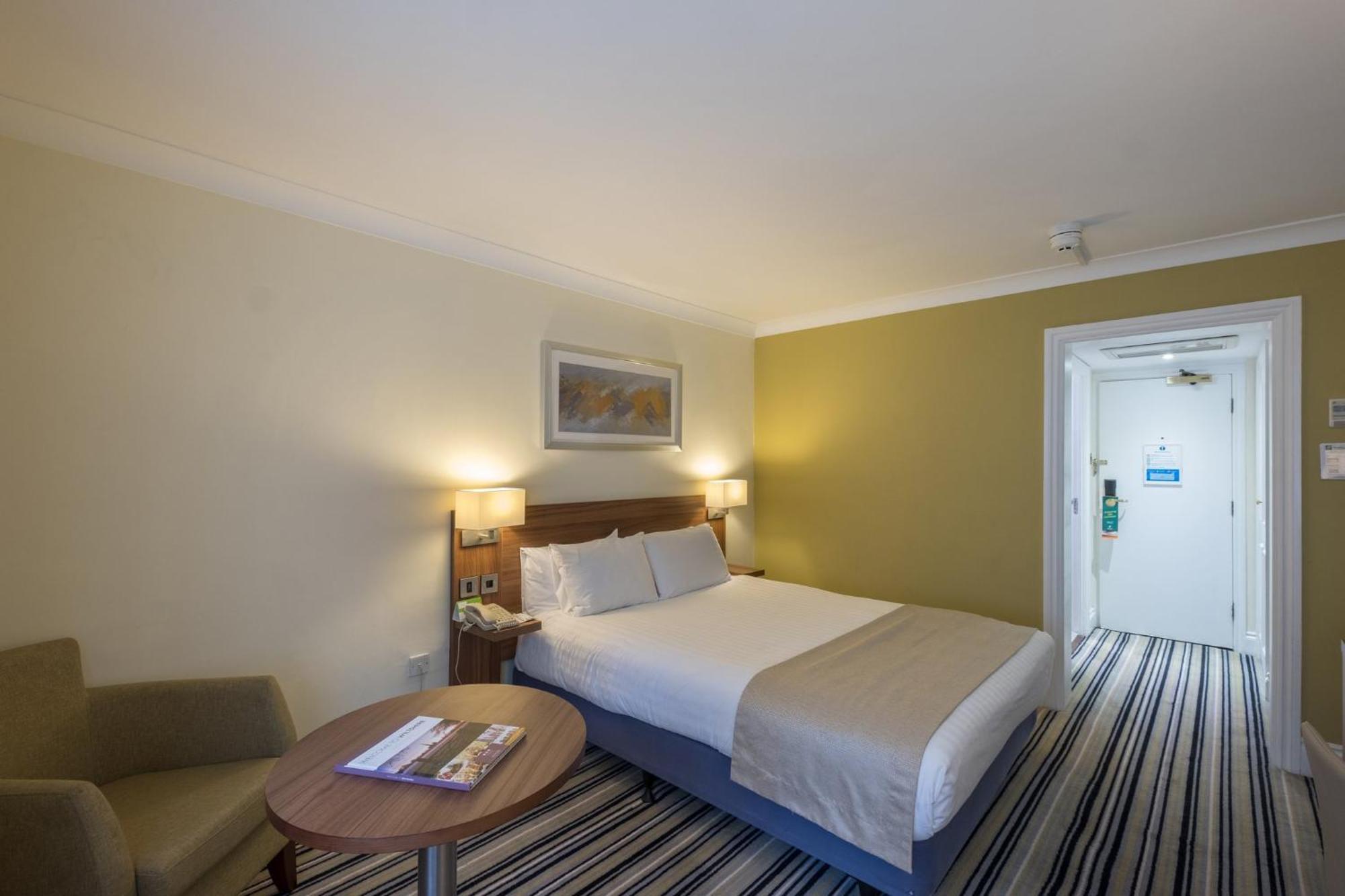 Holiday Inn Swindon By Ihg Exteriör bild